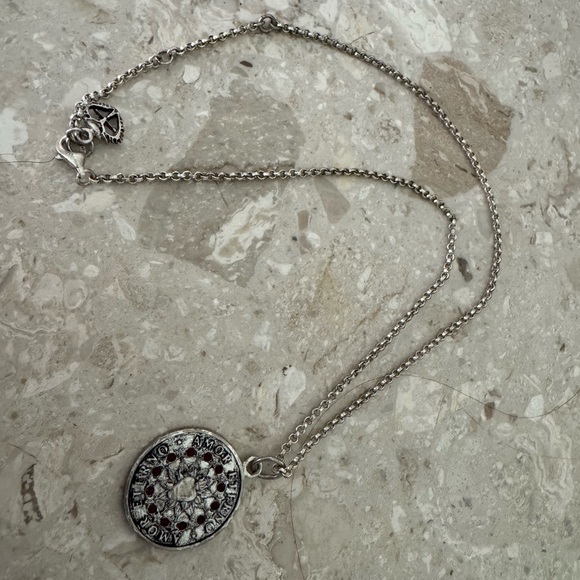 NWT! Very rare Amor Eterno pendant necklace from VSA - Picture 2 of 6